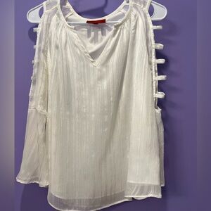 Jennifer Lopez White Elegant Top